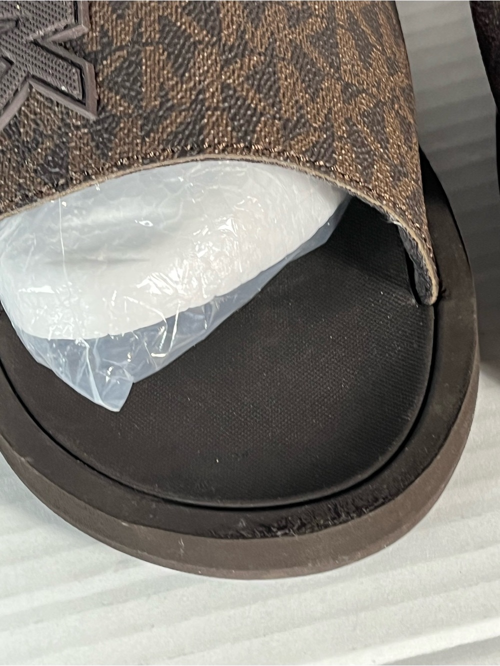 Michael Kors size 8.5 good condition - Picture 11 of 13